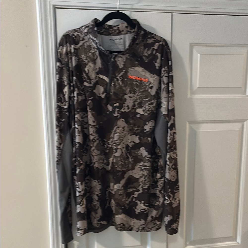 Nomad Black and Gray Camo Long Sleeve Top